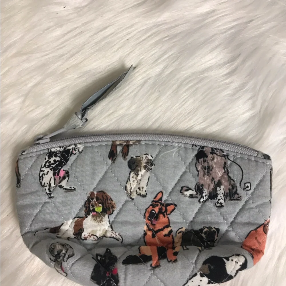 Vera Bradley Gray Quilted Dog Print Pouch - Picture 1 of 3